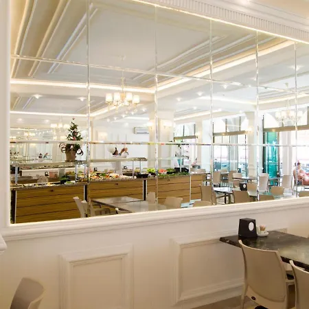 Ozcan Beach 酒店 马尔马里斯