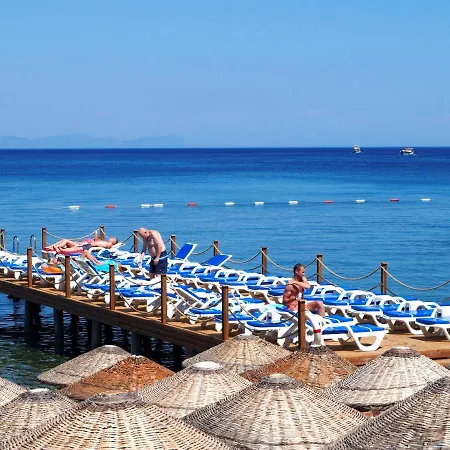 Ozcan Beach 4* 马尔马里斯