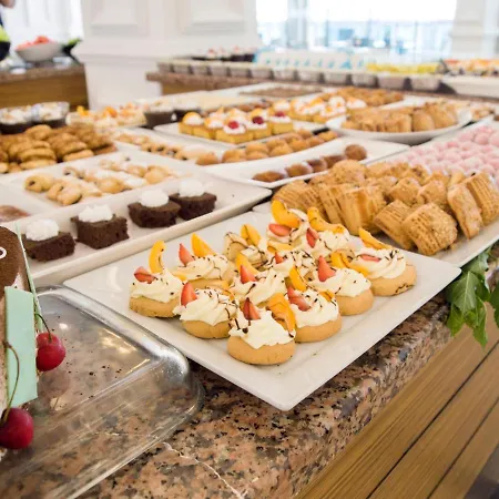 Ozcan Beach 4* 马尔马里斯