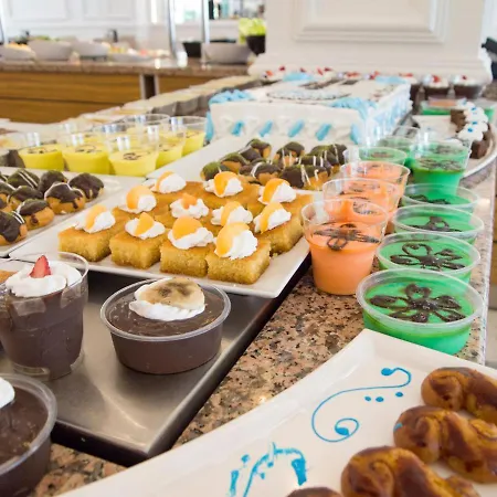 Ozcan Beach 4* 马尔马里斯