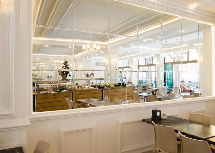 Ozcan Beach 酒店 马尔马里斯